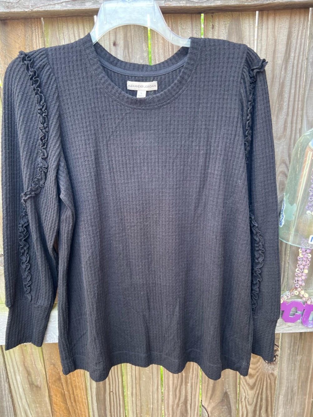 👗Alexander Jordan Black Ruffle-Trim Waffle Knit Long Sleeve Top